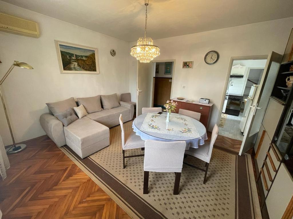 Apartman Pcelica Apartment Pula Exterior photo